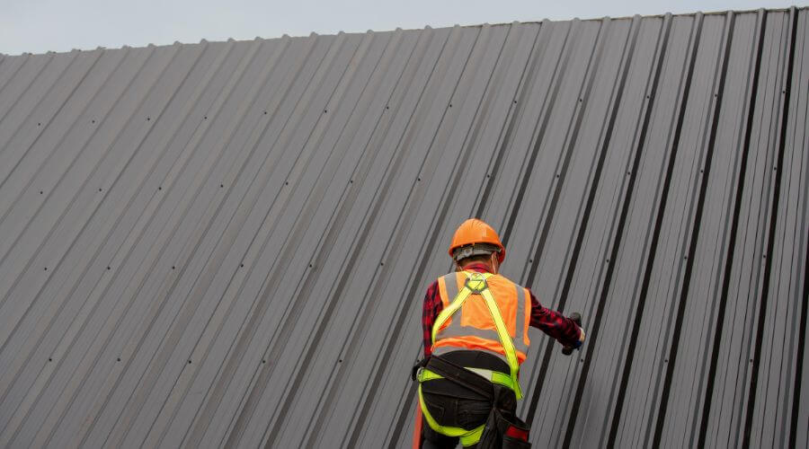 Expert Emergency Roof Repairs services in Arnegard, ND